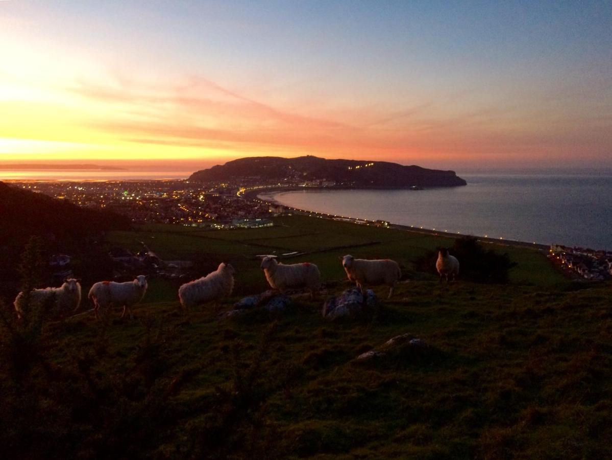 Llandudno Boutique Style Seaside Retreat With Stunning Views Villa Rhos-on-Sea Luaran gambar